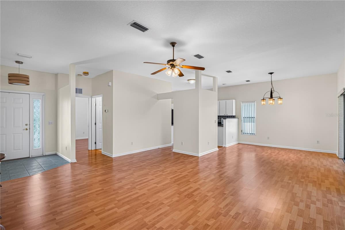 1901 50TH CIRCLE — photo 5 of 42