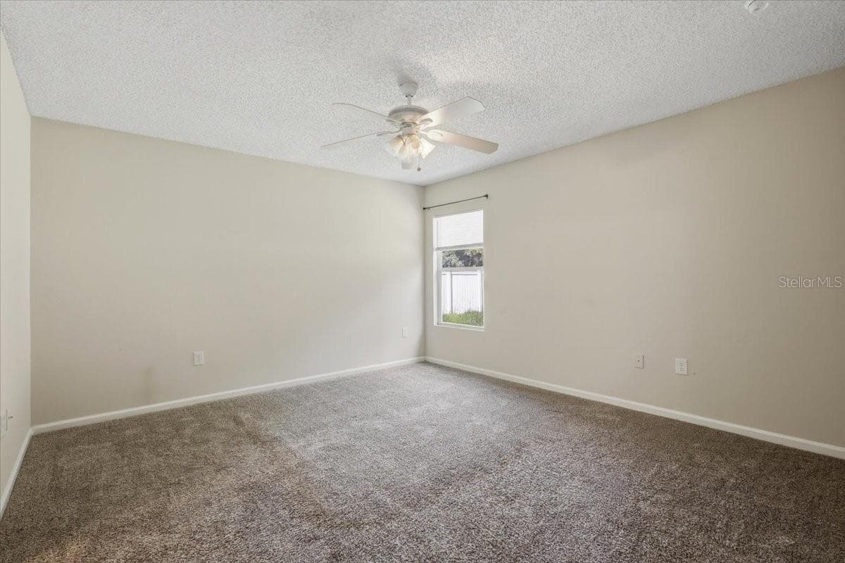 3 LOUVET LANE — photo 11 of 43