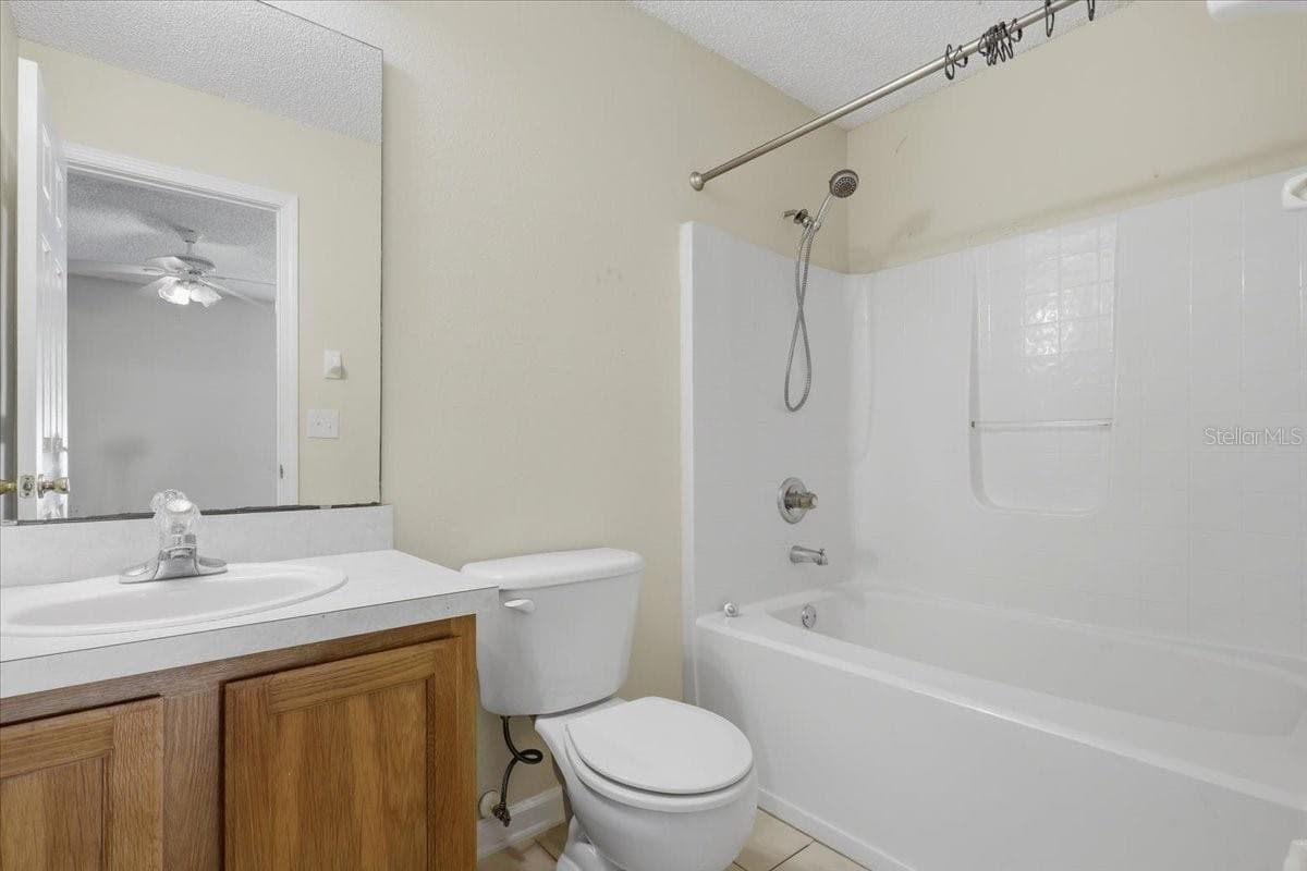 3 LOUVET LANE — photo 21 of 43