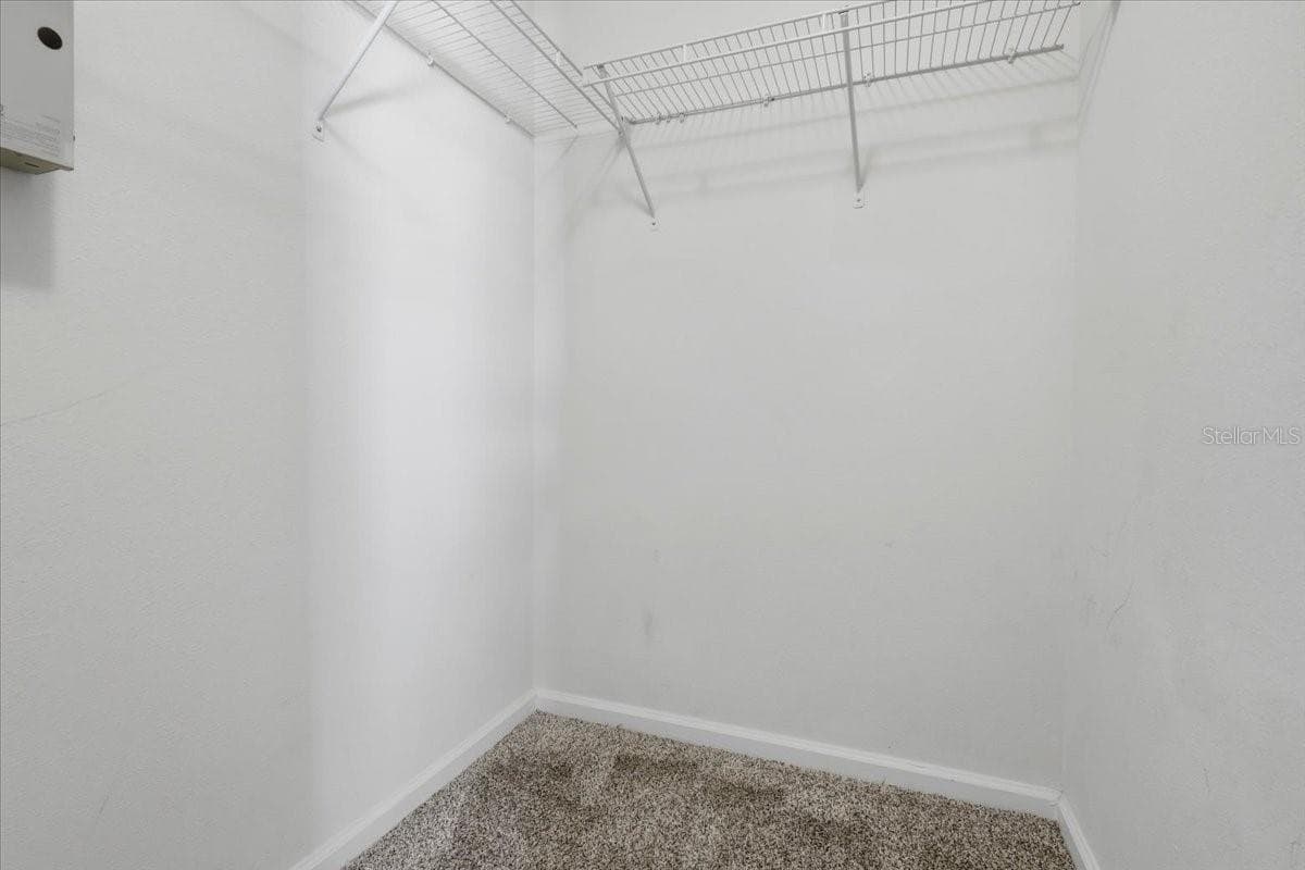 3 LOUVET LANE — photo 19 of 43