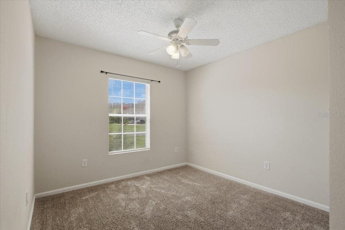 3 LOUVET LANE — photo 13 of 43