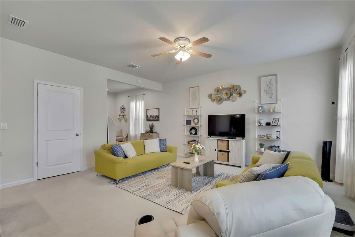 11912 THORNCREST DRIVE — photo 11 of 55