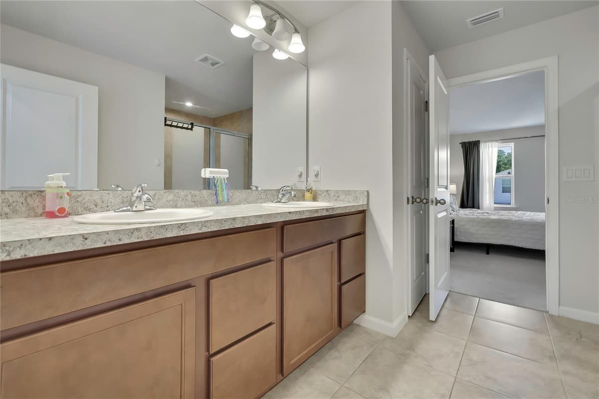 11912 THORNCREST DRIVE — photo 31 of 55