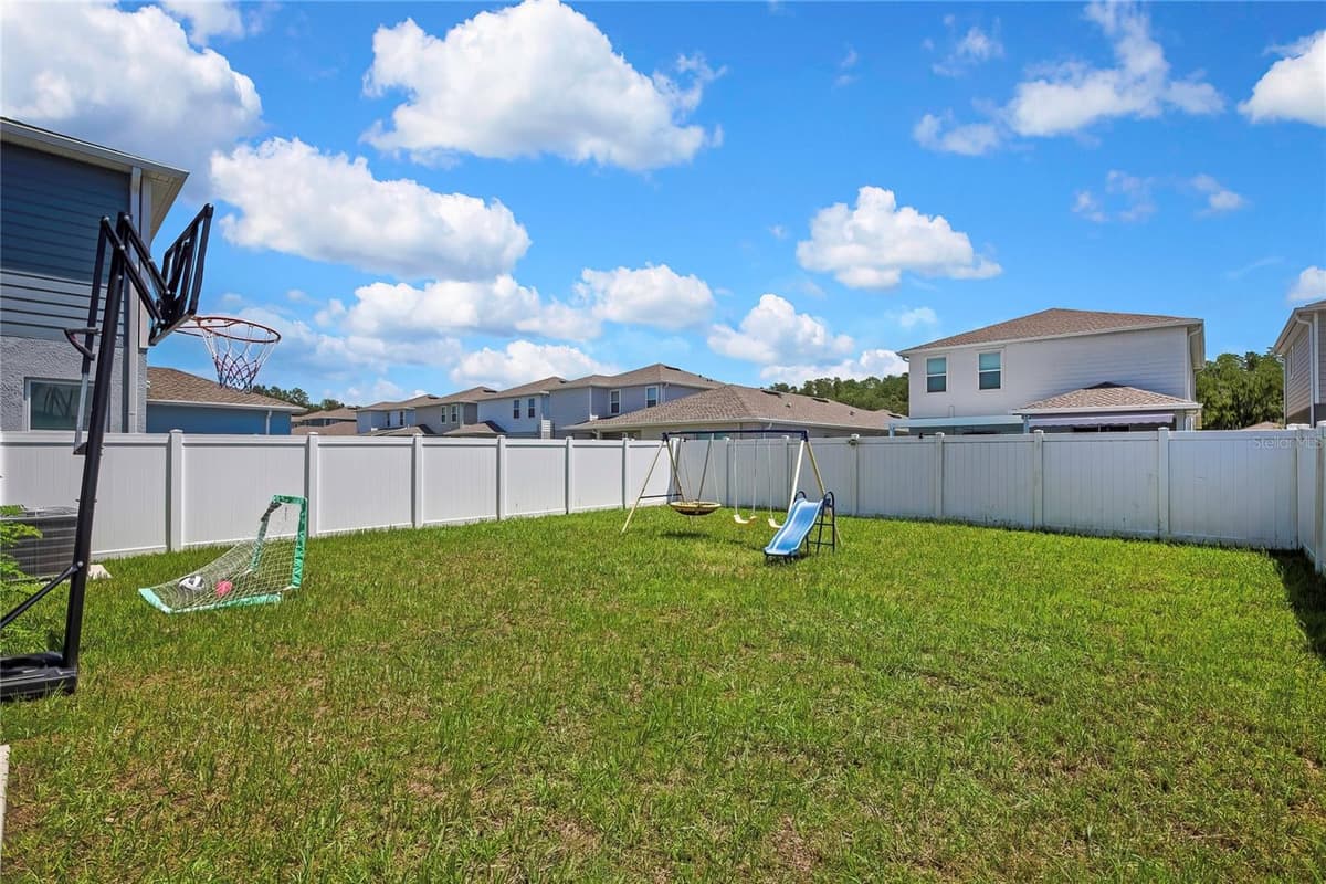 11912 THORNCREST DRIVE — photo 37 of 55