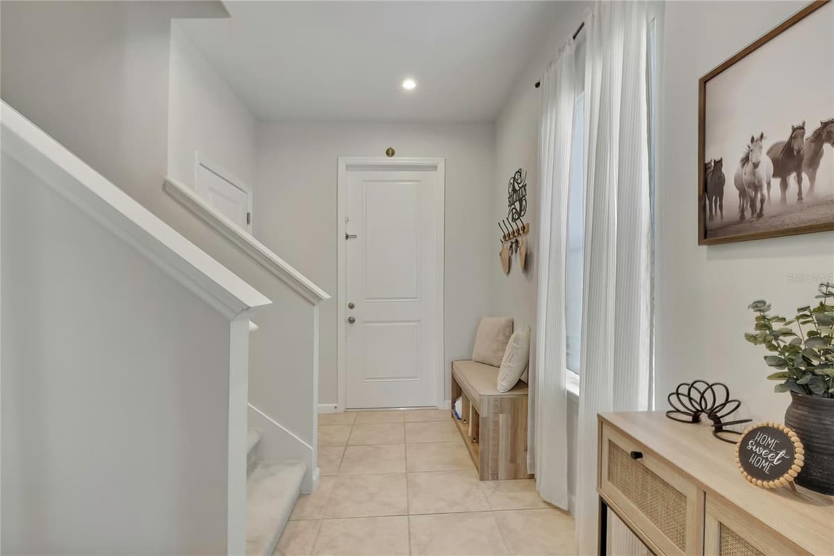11912 THORNCREST DRIVE — photo 5 of 55