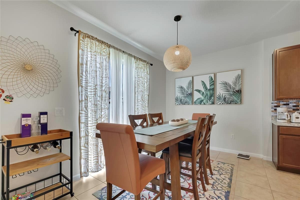 11912 THORNCREST DRIVE — photo 18 of 55