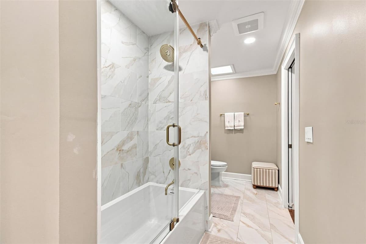 4537 SWANN AVENUE — photo 41 of 58
