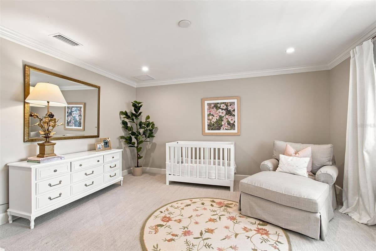 4537 SWANN AVENUE — photo 42 of 58