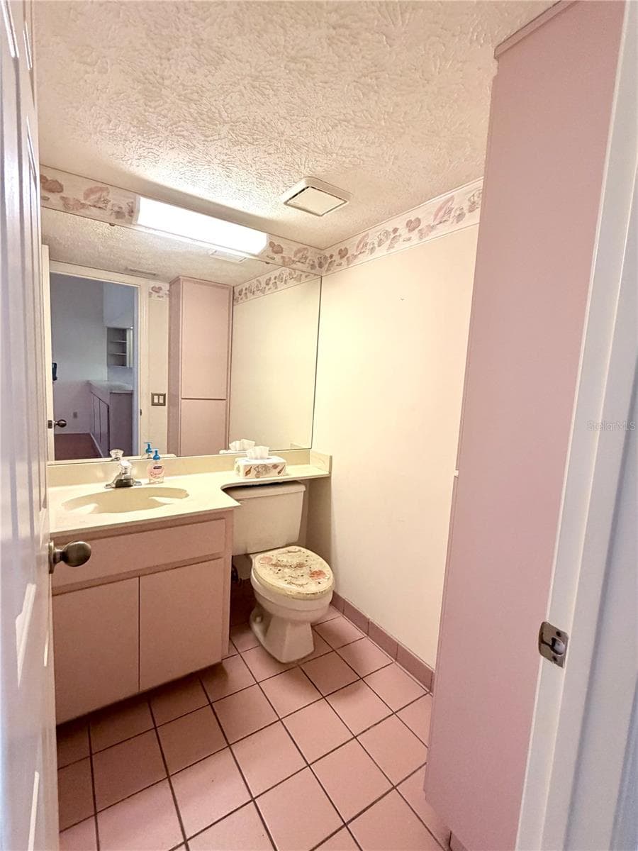 706 MORAY DRIVE — photo 12 of 53