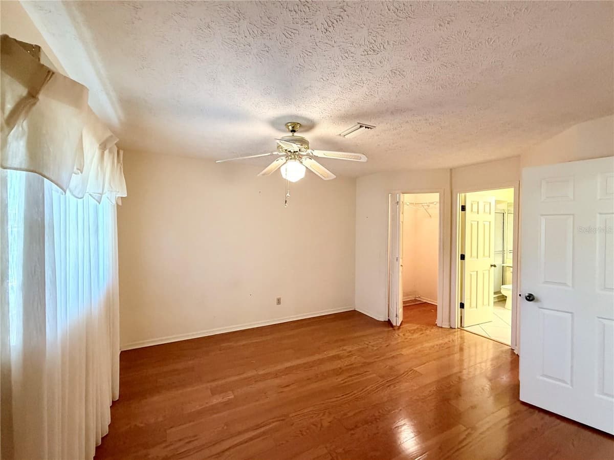 706 MORAY DRIVE — photo 13 of 53