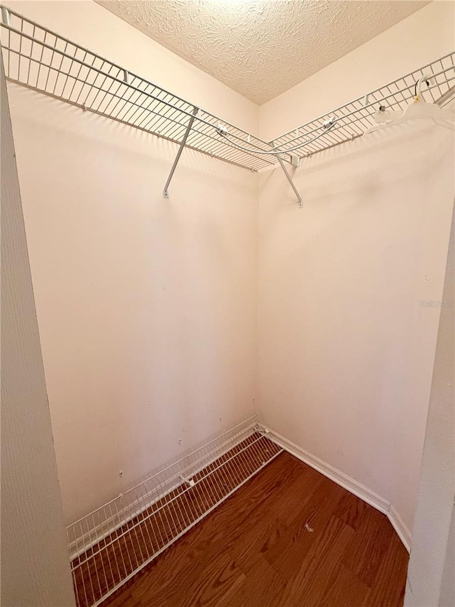 706 MORAY DRIVE — photo 16 of 53