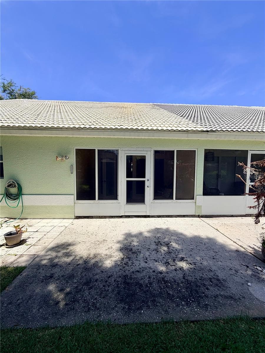 706 MORAY DRIVE — photo 36 of 53