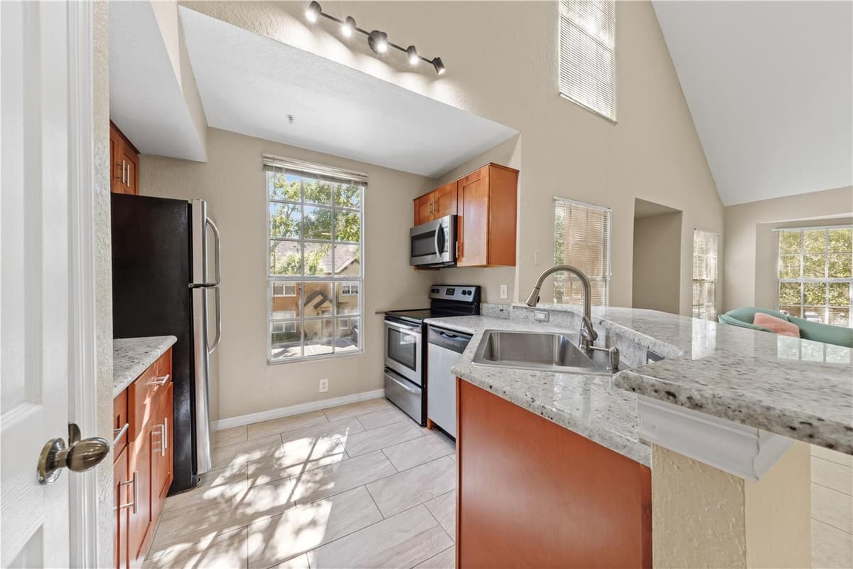 6340 RALEIGH STREET — photo 15 of 45