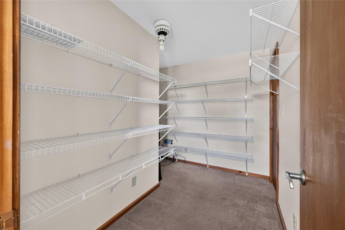 20500 27TH STREET — photo 37 of 61