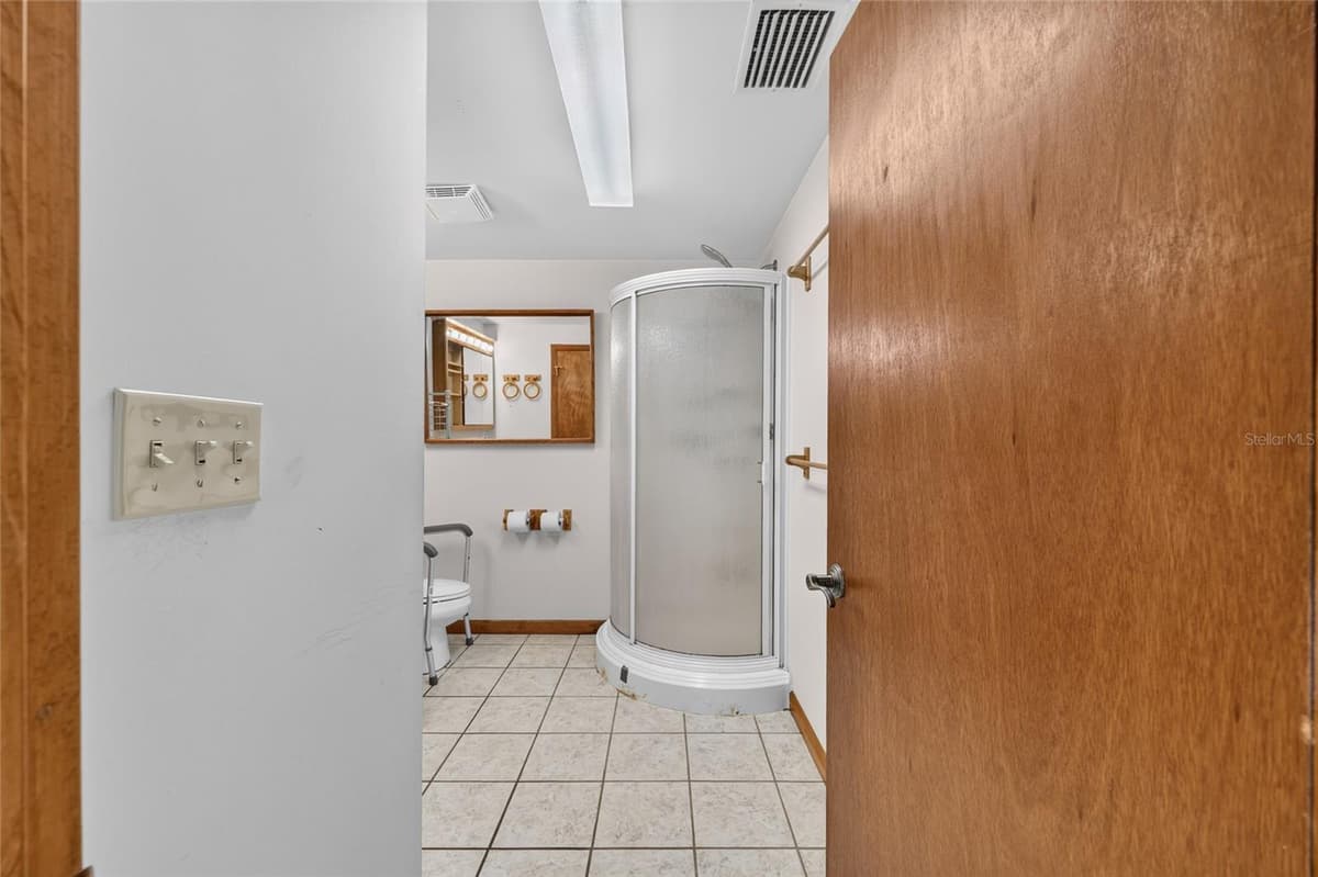 20500 27TH STREET — photo 36 of 61