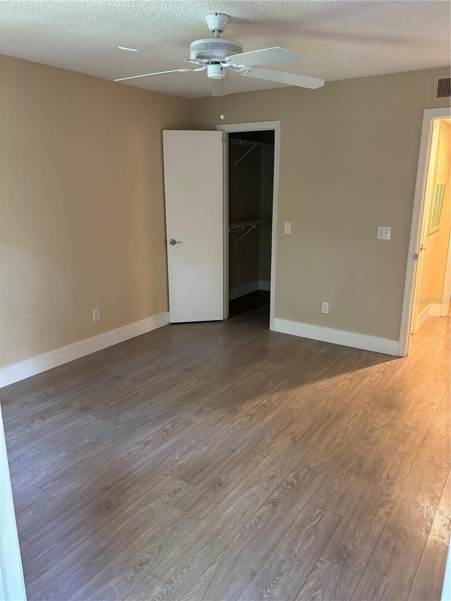 5124 CONROY ROAD — photo 17 of 21