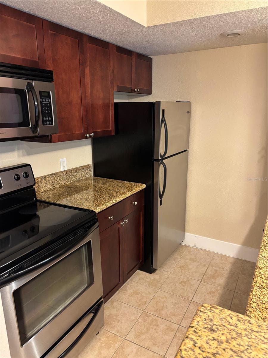 5124 CONROY ROAD — photo 12 of 21