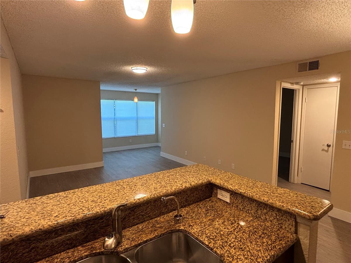 5124 CONROY ROAD — photo 14 of 21