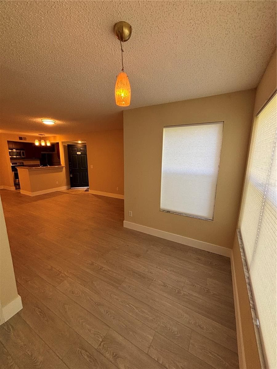 5124 CONROY ROAD — photo 8 of 21