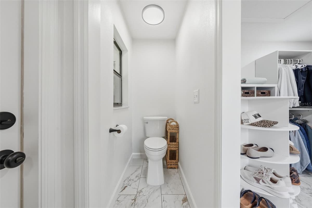 10102 SILVER BLUFF DRIVE — photo 34 of 60
