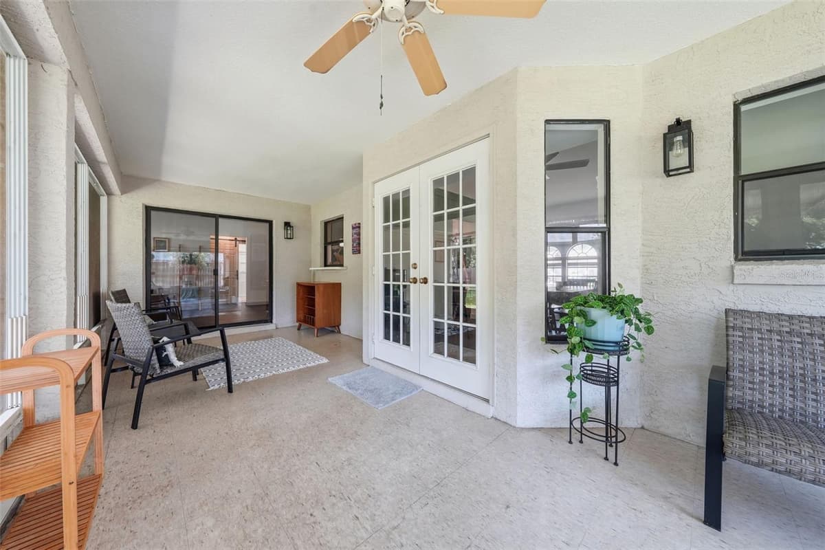 10102 SILVER BLUFF DRIVE — photo 47 of 60
