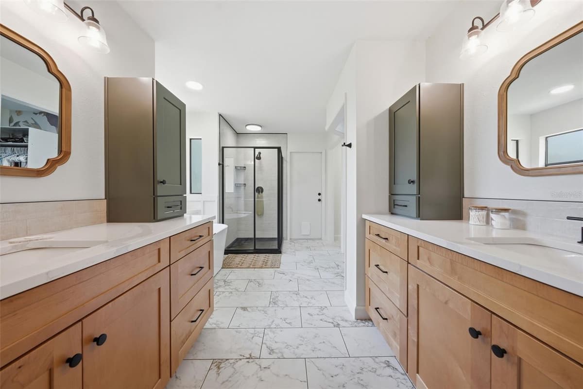 10102 SILVER BLUFF DRIVE — photo 30 of 60