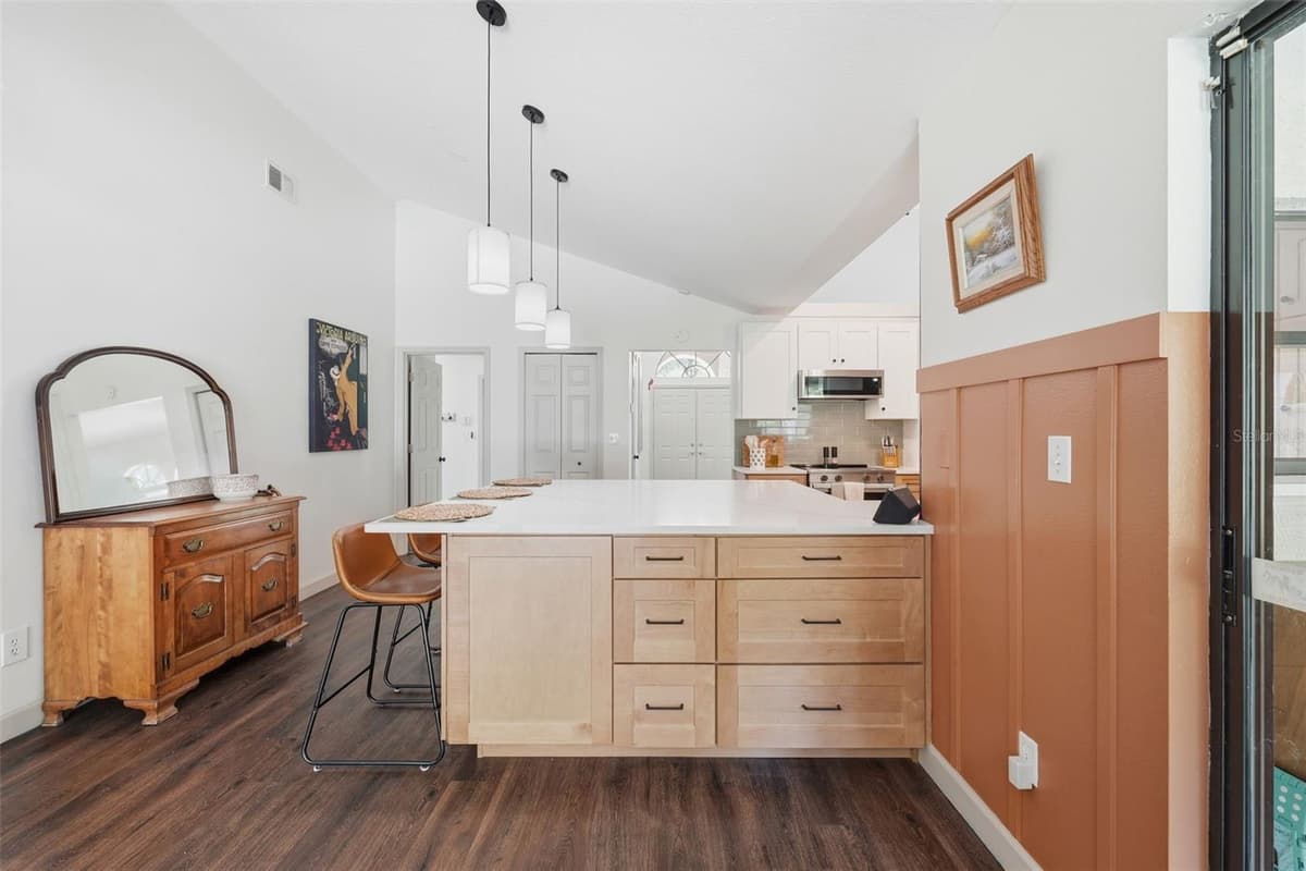 10102 SILVER BLUFF DRIVE — photo 25 of 60
