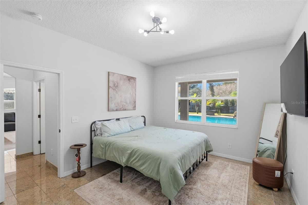 1542 MCCREA DRIVE — photo 36 of 98
