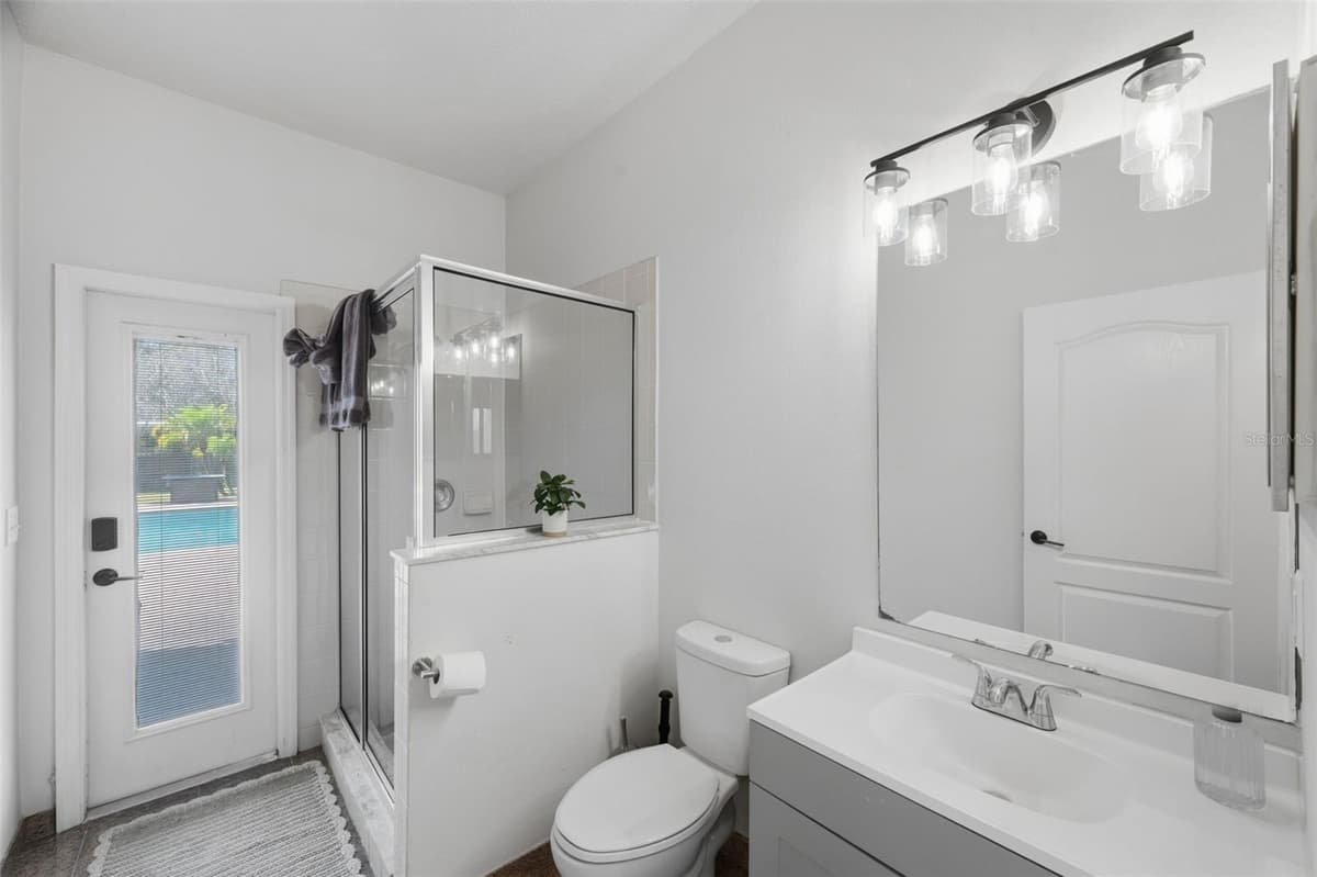 1542 MCCREA DRIVE — photo 33 of 98