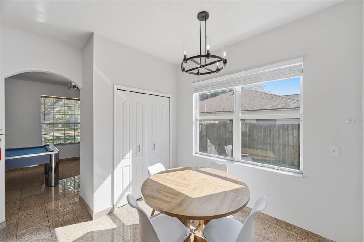 1542 MCCREA DRIVE — photo 16 of 98