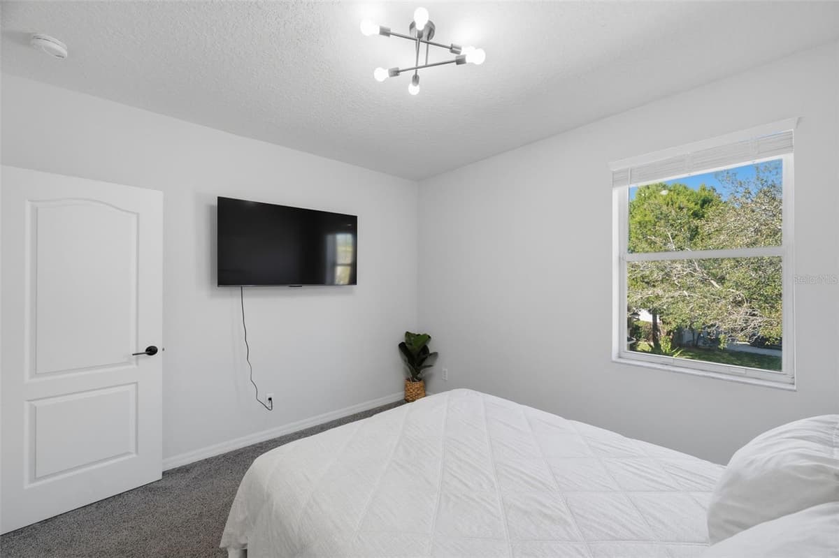 1542 MCCREA DRIVE — photo 50 of 98