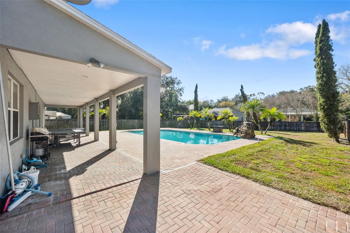 1542 MCCREA DRIVE — photo 83 of 98