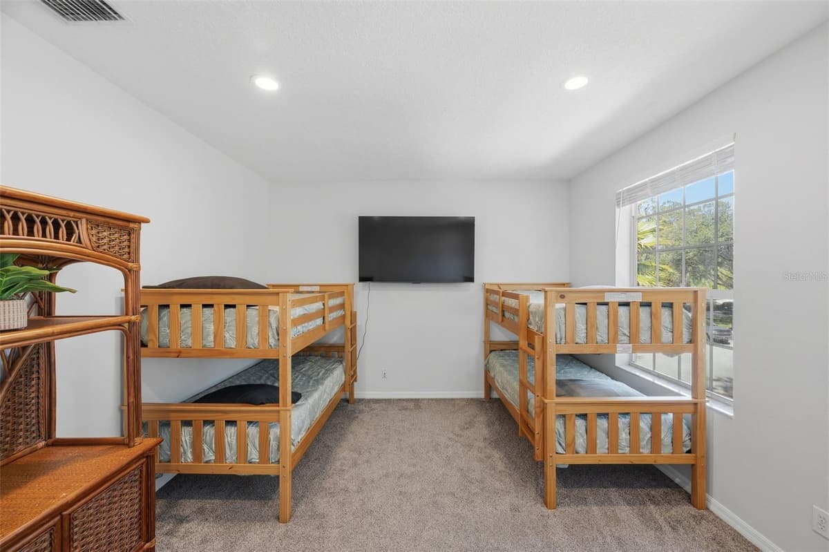 1542 MCCREA DRIVE — photo 47 of 98