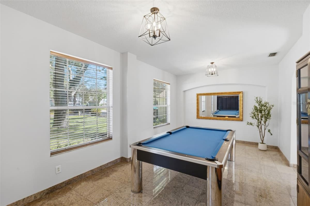1542 MCCREA DRIVE — photo 12 of 98