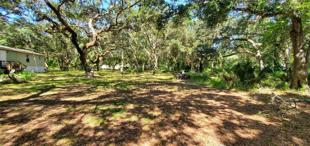 13016 BARNEY DRIVE — photo 13 of 18