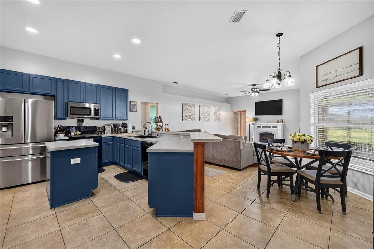 1617 AVONDALE RIDGE DRIVE — photo 6 of 60
