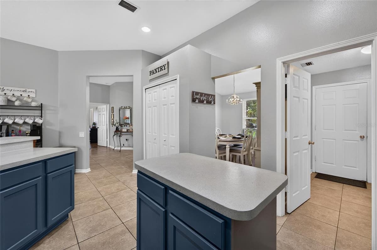 1617 AVONDALE RIDGE DRIVE — photo 10 of 60