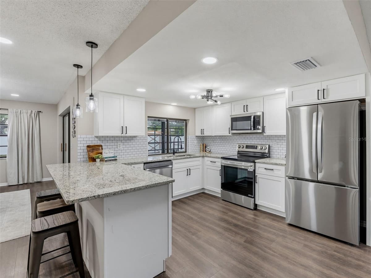 8275 DORA STREET — photo 6 of 36
