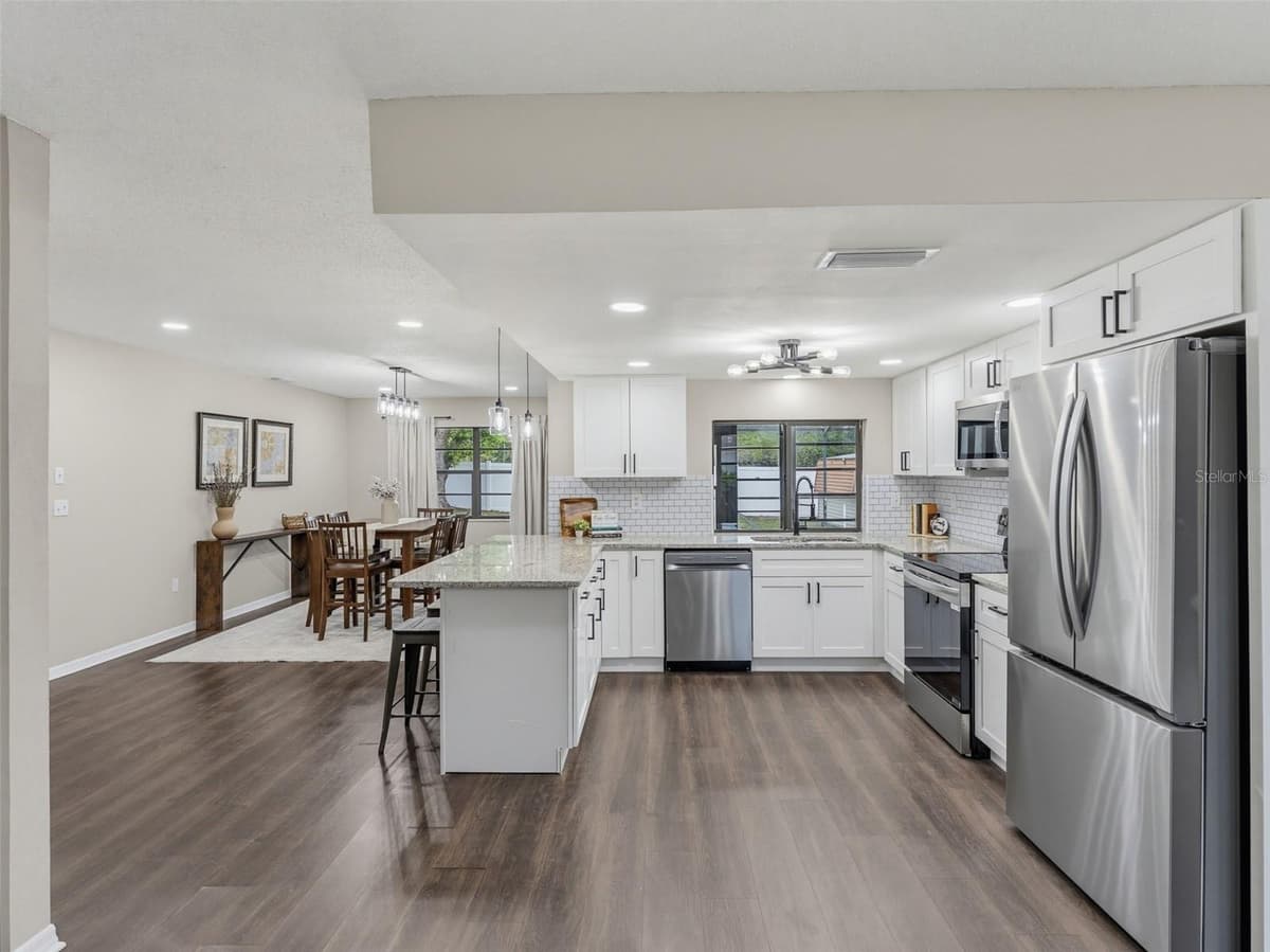 8275 DORA STREET — photo 7 of 36
