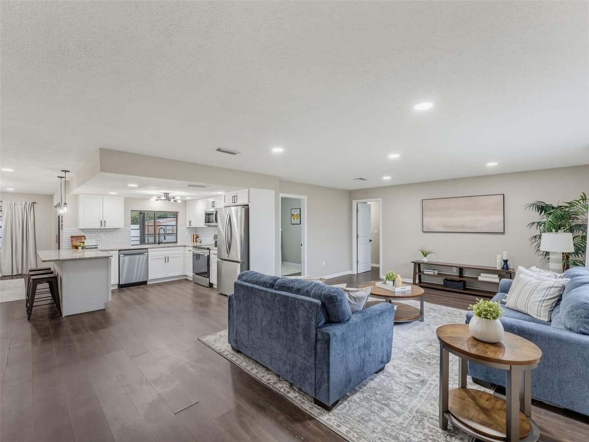 8275 DORA STREET — photo 5 of 36