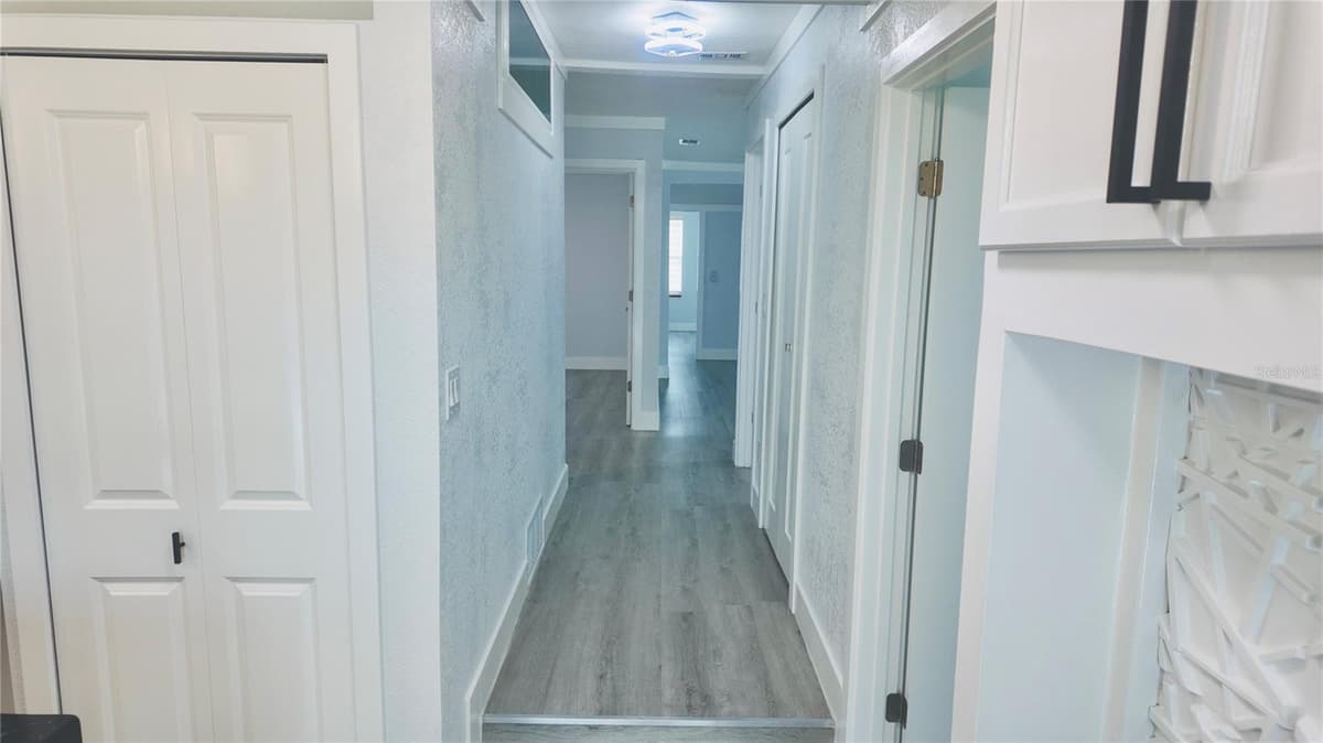 966 CLOVER STREET — photo 25 of 49