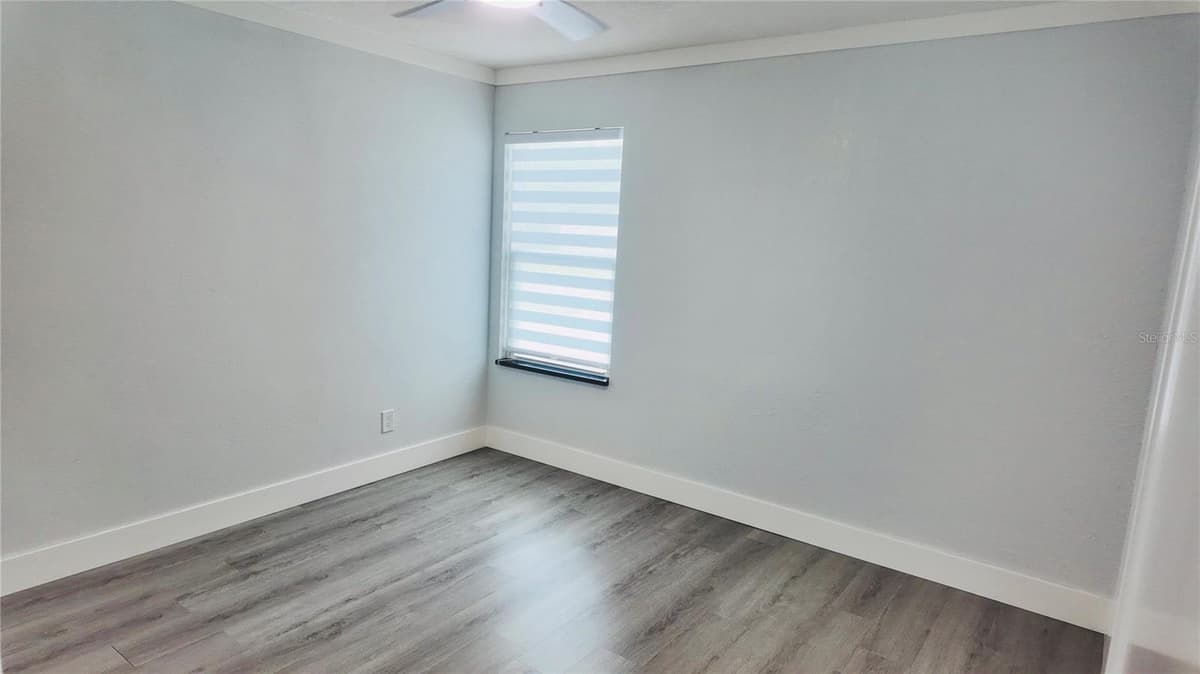 966 CLOVER STREET — photo 33 of 49