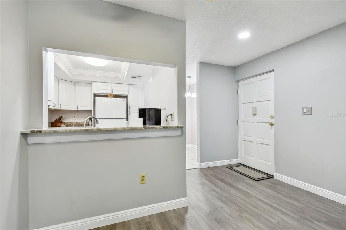 2650 COUNTRYSIDE BOULEVARD — photo 12 of 54