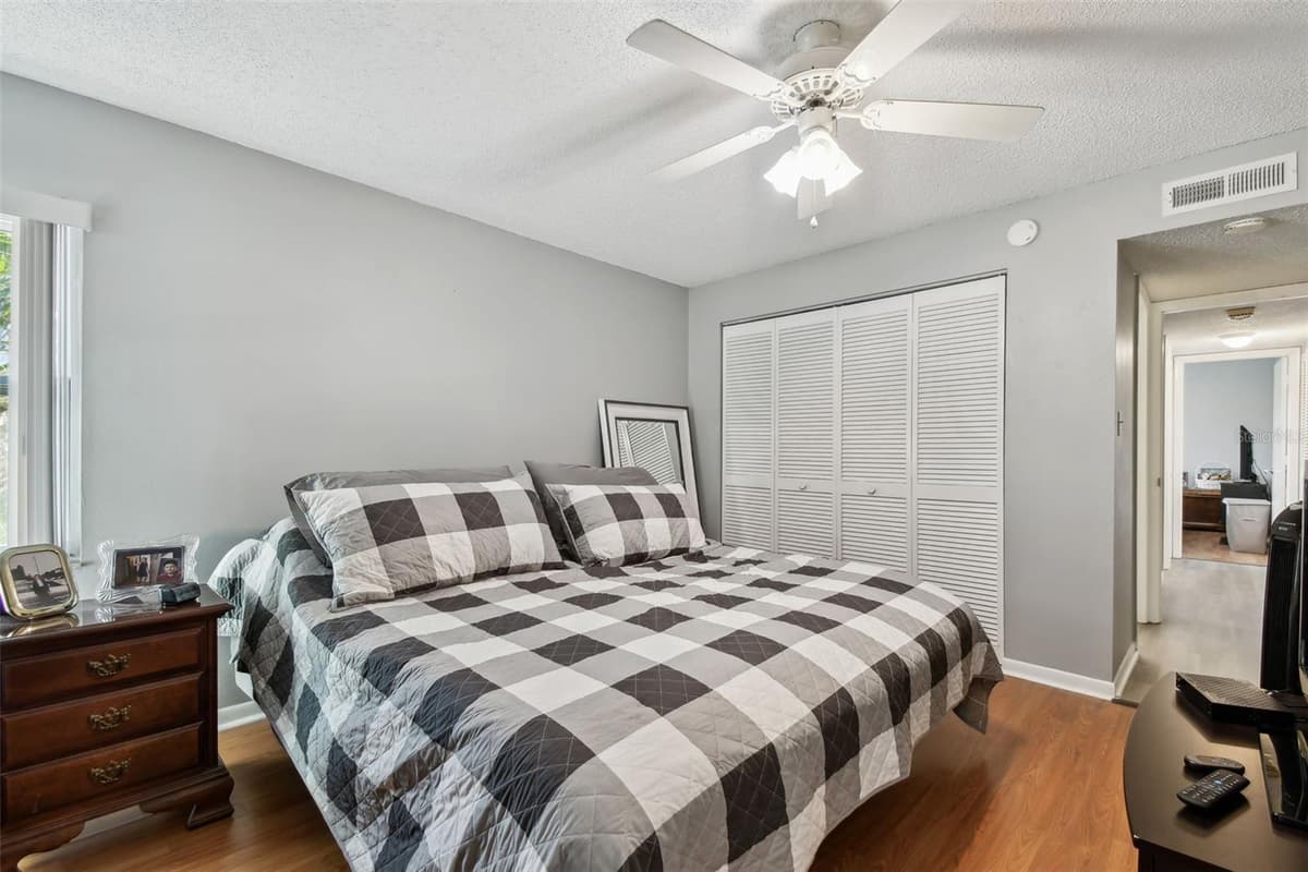 2650 COUNTRYSIDE BOULEVARD — photo 26 of 54