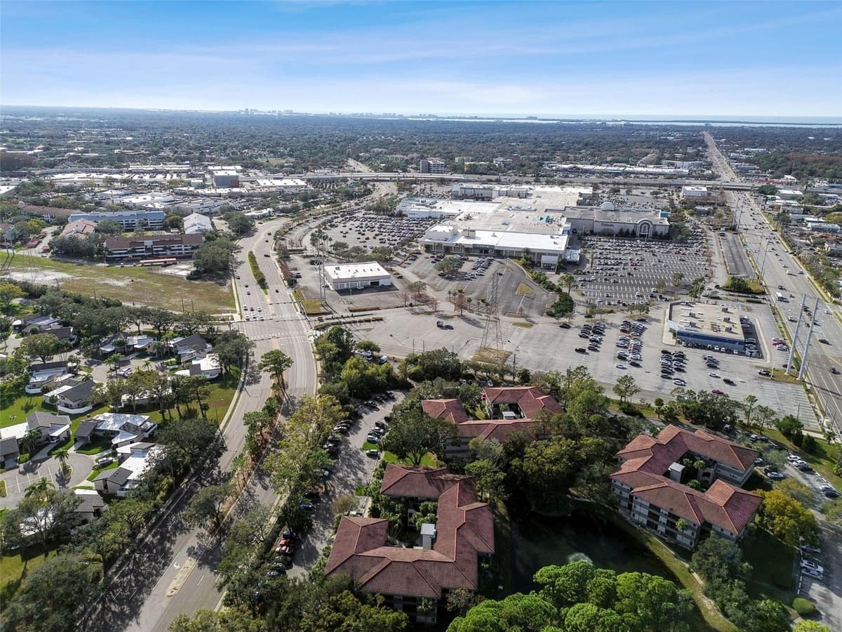 2650 COUNTRYSIDE BOULEVARD — photo 52 of 54