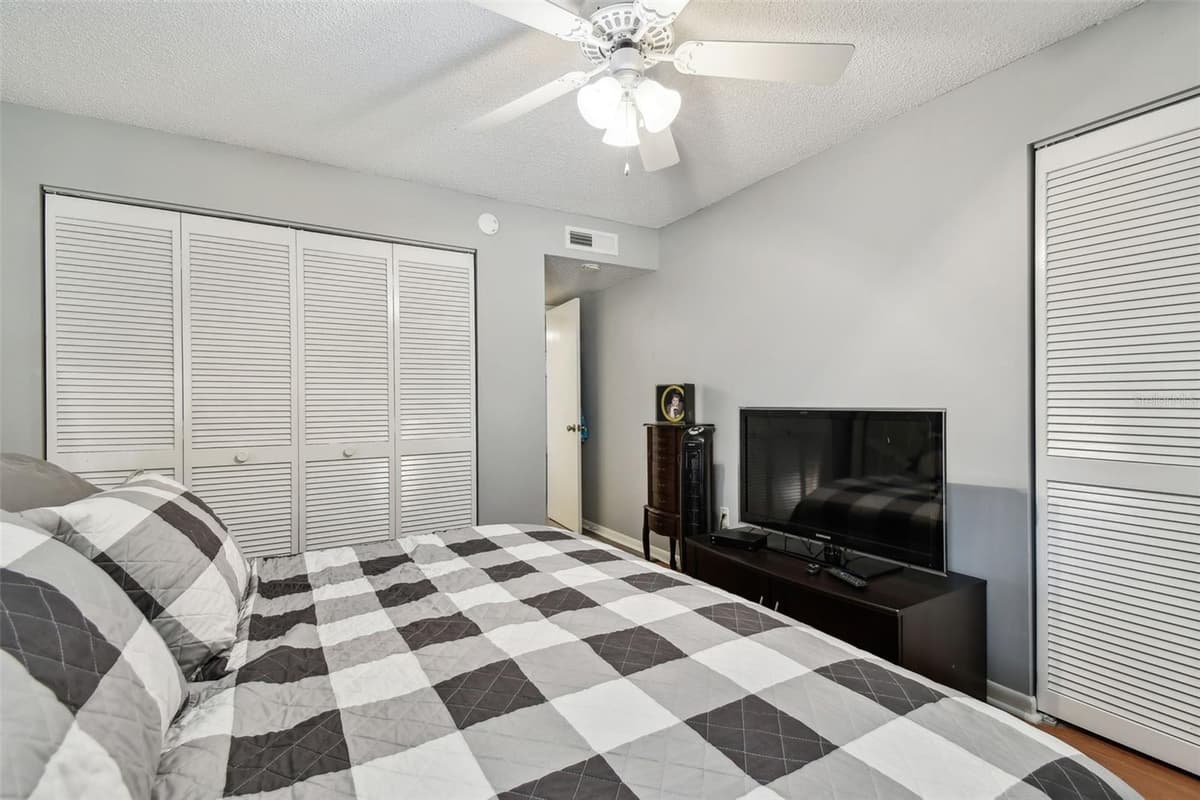 2650 COUNTRYSIDE BOULEVARD — photo 27 of 54