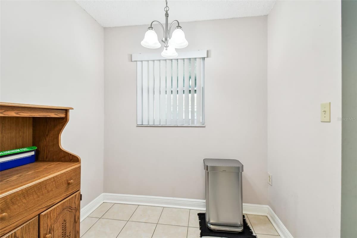 2650 COUNTRYSIDE BOULEVARD — photo 19 of 54
