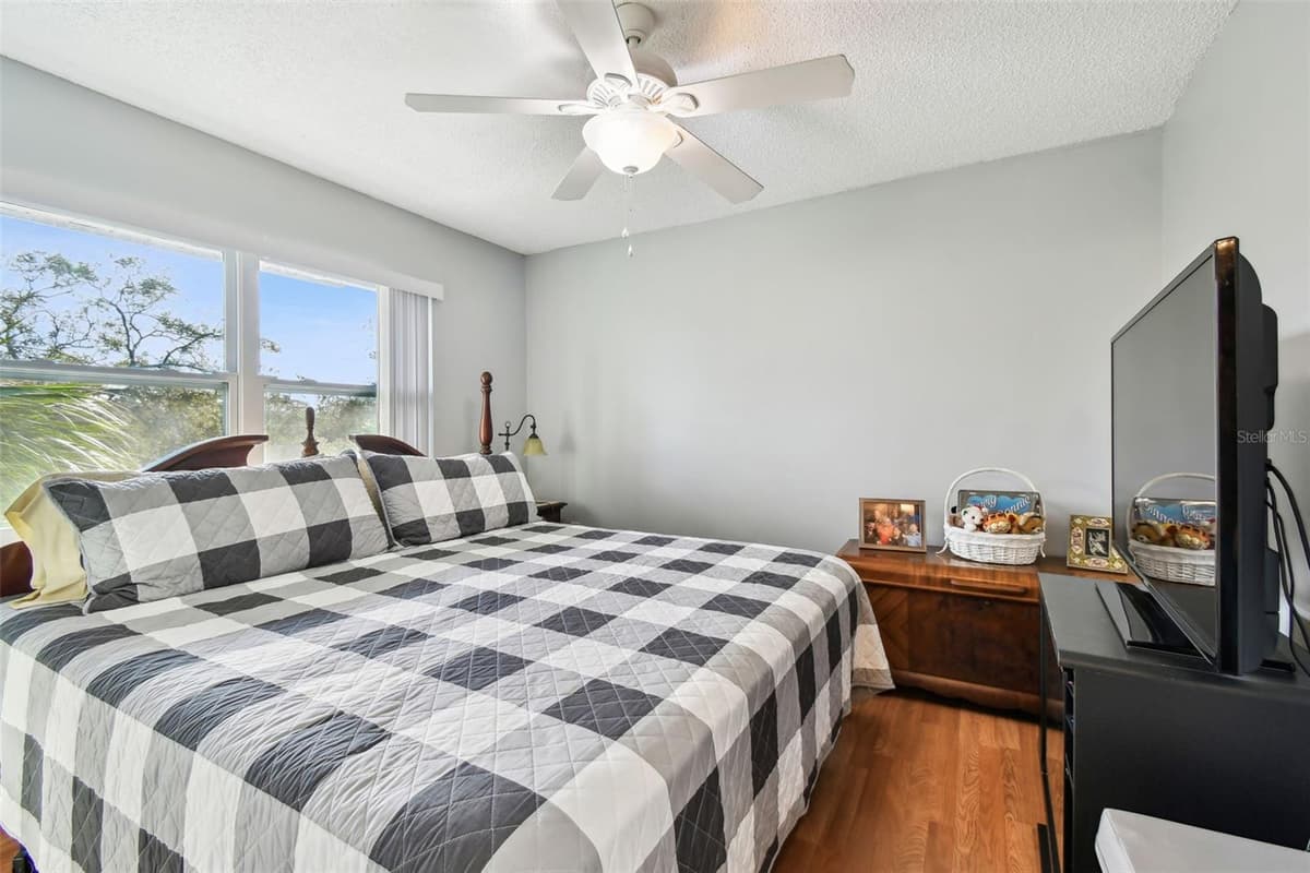 2650 COUNTRYSIDE BOULEVARD — photo 32 of 54