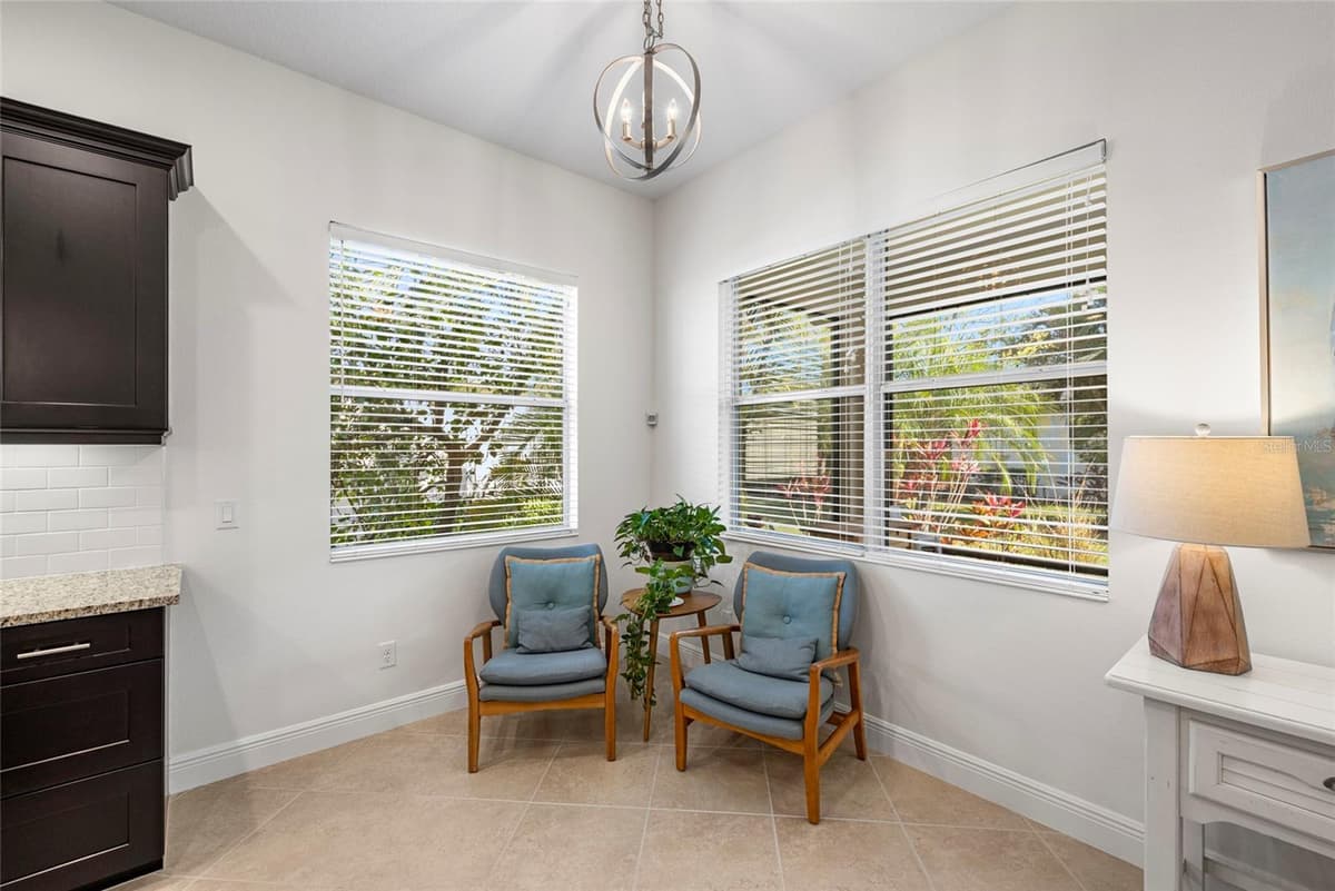 4623 CLAREMONT PARK DRIVE — photo 15 of 37