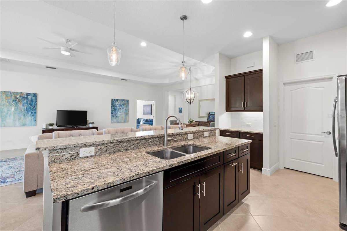 4623 CLAREMONT PARK DRIVE — photo 13 of 37